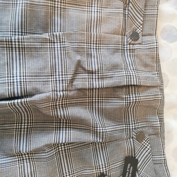 Clothing - Picture 6 of 15